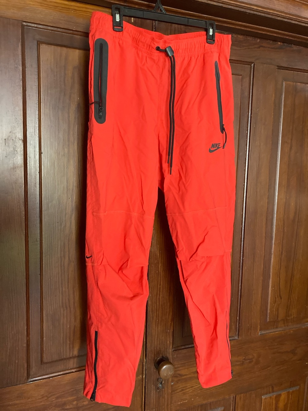 Nike Men's Bright Red Nylon Windbreaker Joggers Large